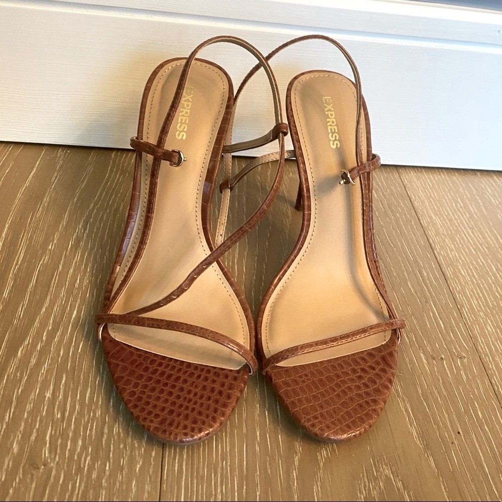 Like New Express Strappy Heel